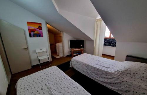 Santhia House | Breve Sosta