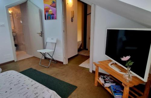 Santhia House | Breve Sosta