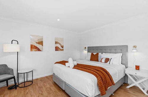 Carlisle House | Bright 3BR Home Near Perth CBD, Airport, Stadium