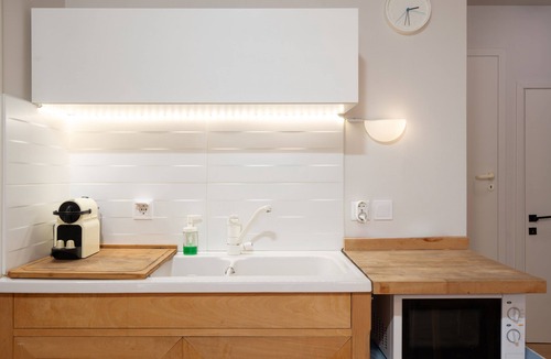 Glyfada Apartment | Bright, Cosy Studio near Glyfada Beach & Center