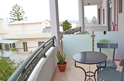 Rethymno Apartment | Budget apt,3 guests,Town center,No car needed,Next to taverns,bars,amenities 22
