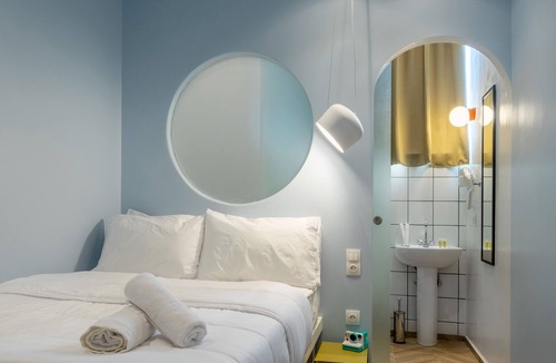 Mets House | Cabins Sleeping