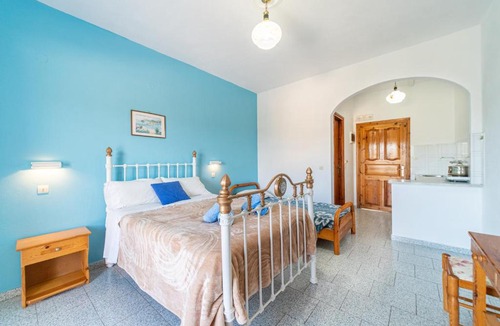 Lakones Apartment | Captain Spiros Studios