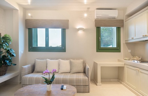 Andros Town House | Casa Di Fiori Andros Suites