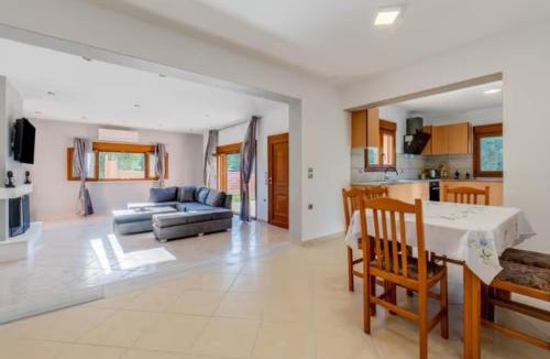 Lefkimmi House | Casa Terra Verde