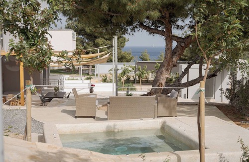 Isthmia House | Cavos Residence with Private Jacuzzi