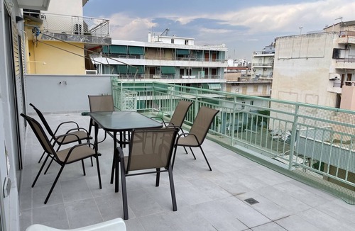 Loutraki Apartment | Centrally located full floor apartment 2 blocks to the beach newly renovated