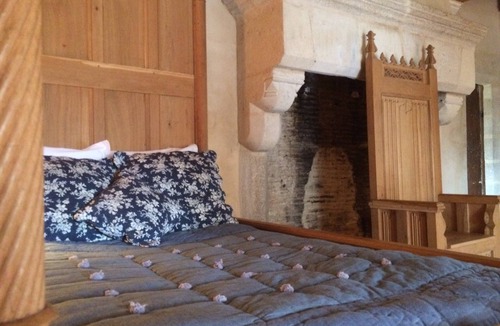 Saint-Loup-Lamaire Hotel | Château de Saint Loup