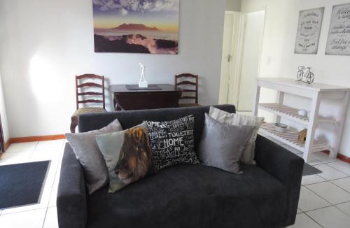 Marina da Gama House | Chamomile Cottage