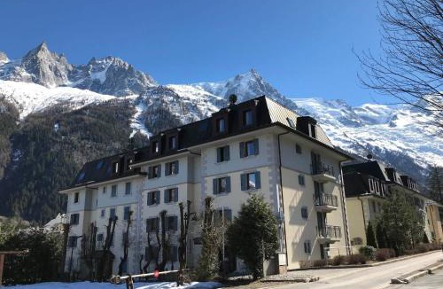 Chamonix City Centre Apartment | Chamonix centre, 64m², 6 pers., 2 chambres, parking - FR-1-507-14
