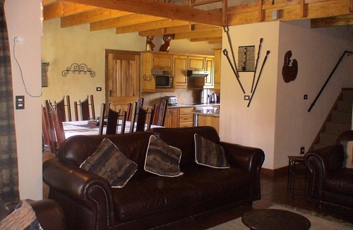 Cathkin Park Cottage | Champagne Haven