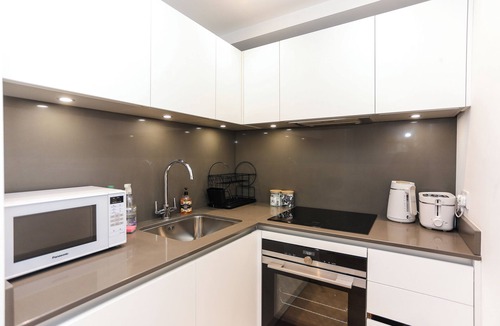 Bath City Centre Apartment | Chapel - Central Studio Apartment