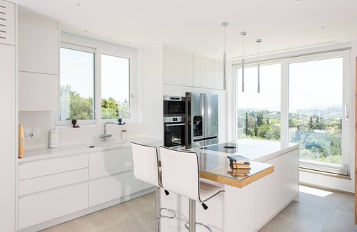 Nipos Villa | Charming 3-bedroom villa with large pool, WiFi and AC in lovely Nipos
