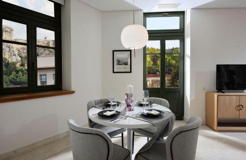 Thissio Villa | Charming Athens Villa 1 Bedroom Villa Kyoraku Panoramic Acropolis View Platia Agion Asomaton