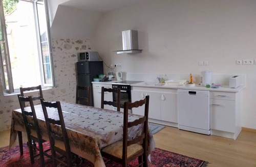 Herisson Apartment | Charming medieval house in the heart of Hérisson