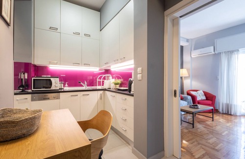 Thissio Apartment | Charming Retreat Below the Acropolis