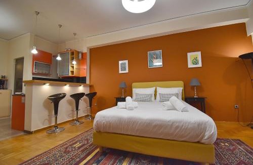 Plaka Apartment | Check Point - Down Town