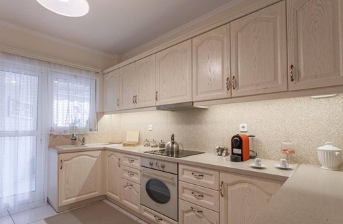 Attiki Apartment | Chic 2-bedroom apartment with AC, WiFi in vibrant Athina