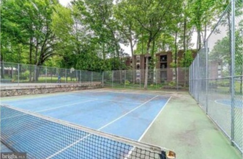 Annandale Condo | Chic Mosaic District 2BR/1BA Condo pet friendly near DC w/pool