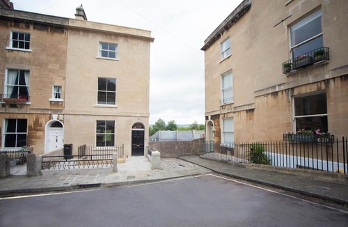 Bath Apartment | City View - 11 Southcot Place