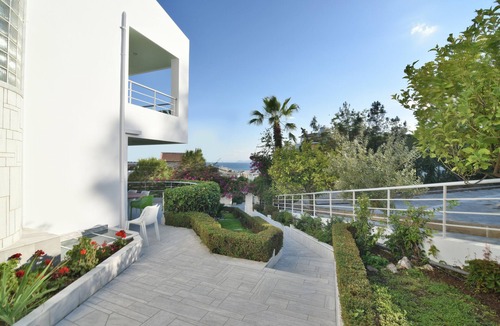Alimos Villa | COCONUT VILLA ALIMOS