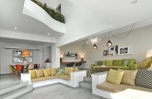 Alimos Villa | COCONUT VILLA: Close to the beach & Alimos marina, great views