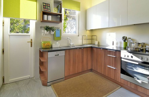 Alimos Villa | COCONUT VILLA: Close to the beach & Alimos marina, great views