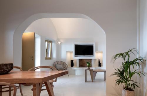 Kamari Hotel | Colombos Beachfront