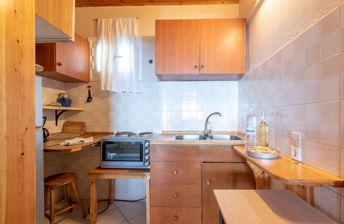 Pelekas Apartment | comfortable studio apartment, pelekas beach, 40 meters from the beach, rainbow