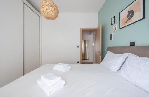 Omonia Apartment | Confy Living Apartment Metaxourghio Metro Station