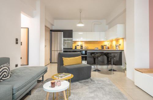 Omonia Apartment | Confy Living Apartment Metaxourghio Metro Station
