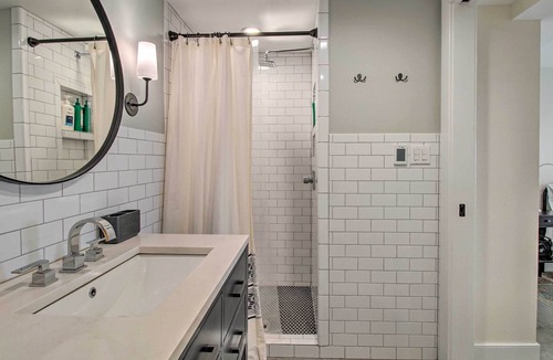 Petworth Condo | Contemporary DC Condo w/ Central Location!