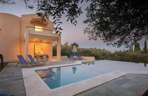 Gouvia Villa | Contemporary & Modern 4 Bedroom Villa | GOUVIA