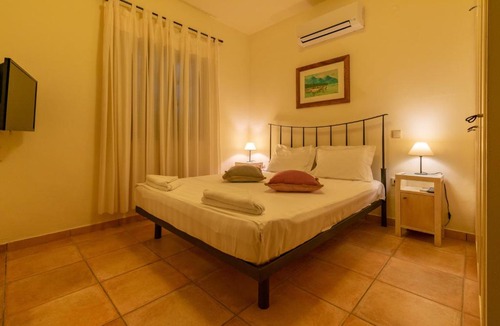 Dafnata Villa | Corfu Beachfront Villa Elektra