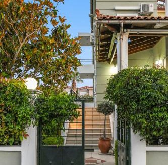 Vrahati House | Corinthian Green Villa