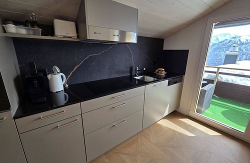 Beatenberg Apartment | Cosy apartment for 3 guests with WIFI, TV and balcony