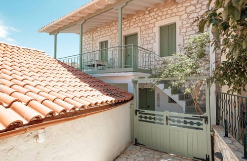 Spartochori Apartment | Cosy stone studio in village centre