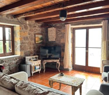 Spileo House | Cottage by the Sea in Vathy Methana