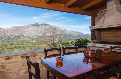 Damavolos Villa | Cottage House With Amazing Mountain View In A Quiet Small Village!