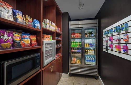 Woodbridge Hotel | Courtyard by Marriott Potomac Mills Woodbridge
