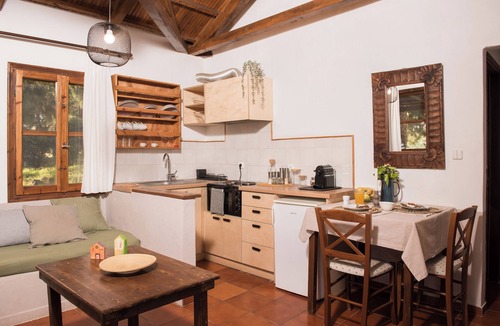 Tragana Apartment | Cozy 1-bedroom apartment overlooking the Ionian sea.