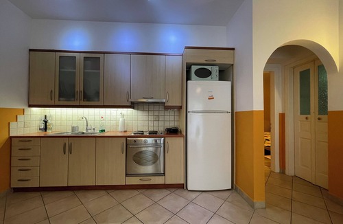 Ampelokipoi Apartment | Cozy 1-Bedroom Apartment with Garden Patio | 2 min to Metro | Central Athens