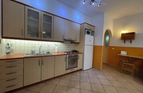 Ampelokipoi Apartment | Cozy 1-Bedroom Apartment with Garden Patio | 2 min to Metro | Central Athens