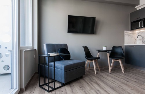 Kinosargous Apartment | Cozy 1BR Apartment at WYZ Athens