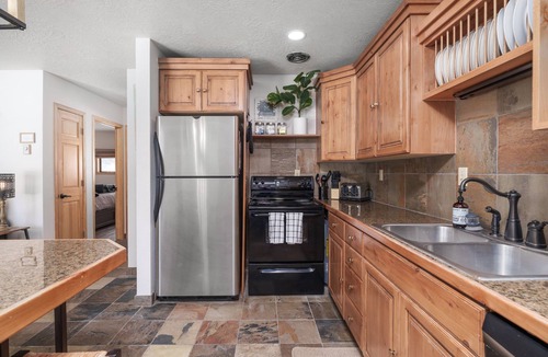Brian Head Condo | Cozy 2-Bed Mountain Condo with Stunning Views & Private Patio