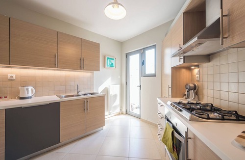 Kerameikos Apartment | Cozy 2 bedroom flat near Gazi