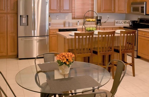 Paradise Valley Village House | COZY NORTH PHX 2 BR CASITA, Trailer parking and near MAYO Clinic