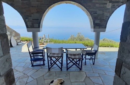 Lefokastron Apartment | Cozy vacation apartment with stunning sea views, 5 minutes' walk from the beach
