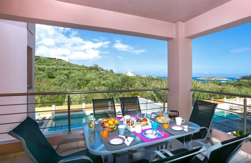 Kalyves Villa | Cyan Icons Villas with pool near Kalyves