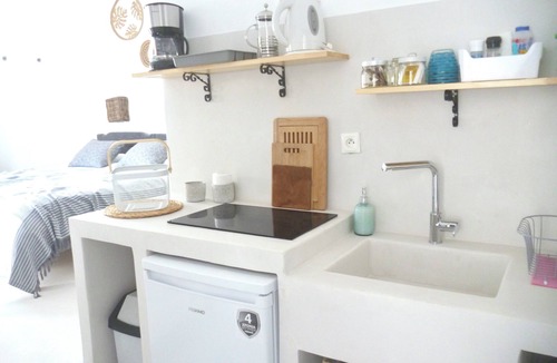 Paros Apartment | Cycladic studio, 2 people with balcony in Parikia: 300m from Livadia-Beach